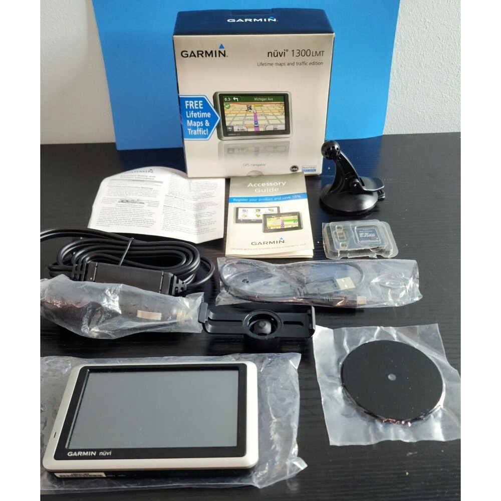 Garmin NUVI  1300 4.3 Inch Touchscreen Ultra Slim Display GPS Lifetime Maps